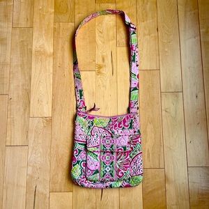 Retired Vera Bradley Petal Pink Hipster Crossbody Pink Green Paisley
